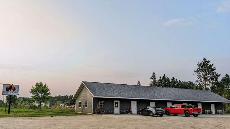 Duffys Motel - From Web Listing (newer photo)